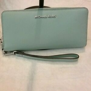 Michael Kors Continental Long Wallet, Mint 8.5x4.5